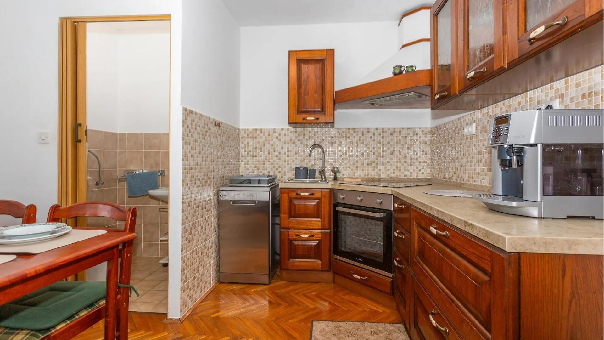 Cozy Apartment In Dramalj With Kitchen 0*,